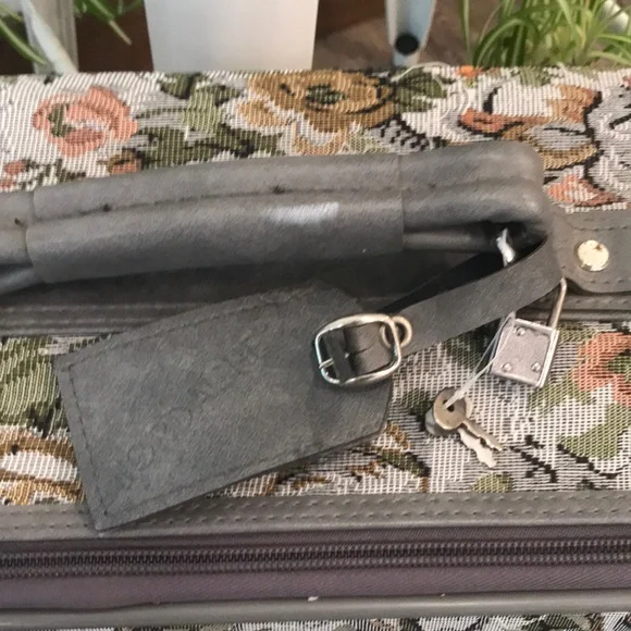 Jordache Patterned Luggage Set - Picture 3 of 16